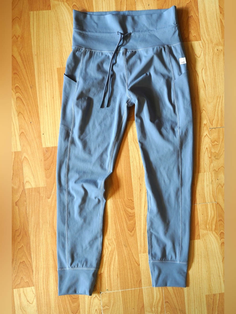 Vuori Daily Legging Blue Women’s Size Medium Drawstring Cuffed Ankles Casual